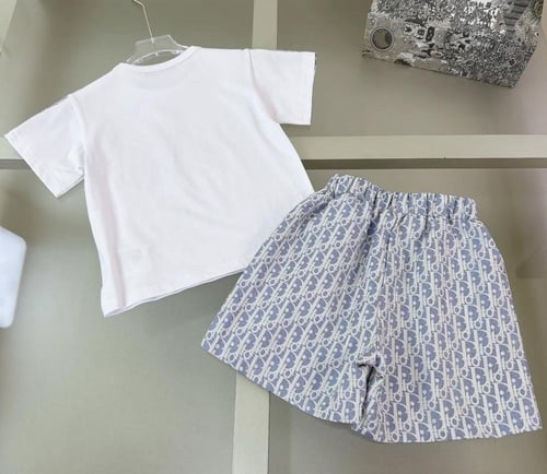 بدلة ديور ولادي قطعتين سماوي