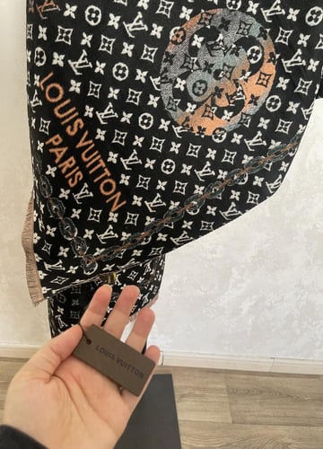 شال لويس فيتون كشمير