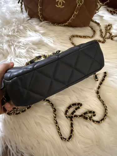 حقيبة شانيل فخمة وانيقة بعدة الوان