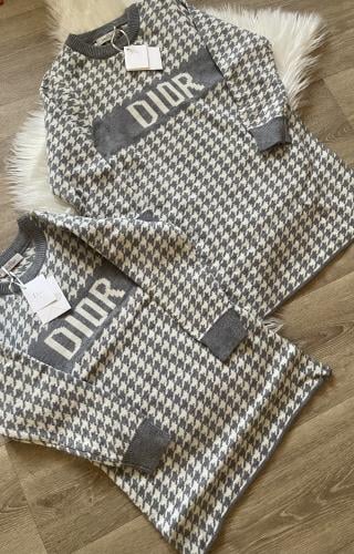 فستان ديور صوف طبق الاصل