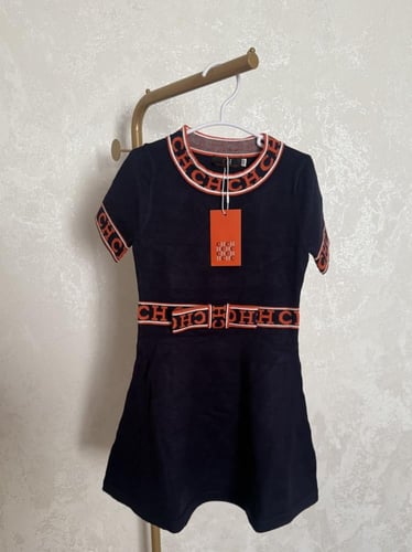 فستان ch صوف محبوك ناعم باللون الكحلي والاحمر