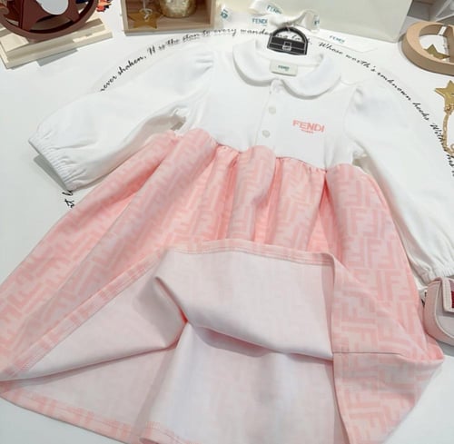 فستان فندي طبق الاصل