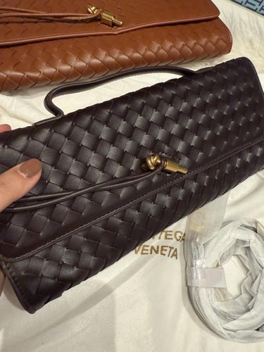 حقيبة بوتيقا بالوان متعددة