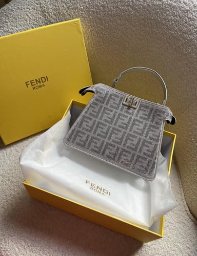 حقيبة فندي للمناسبات كريستال فضي