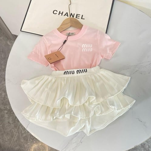 تيور ميوميو داخله شورت قطعتين اللون الوردي