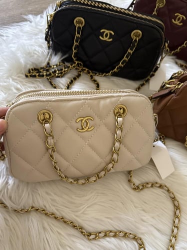 حقيبة شانيل فخمة وانيقة بعدة الوان