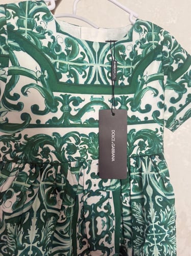 فستان D&G باللون الاخضر