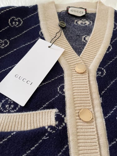 سويتر قوتشي صوف للجنسين