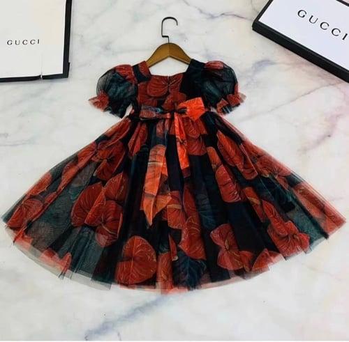 فستان D&G مزين ببروش بفصوص