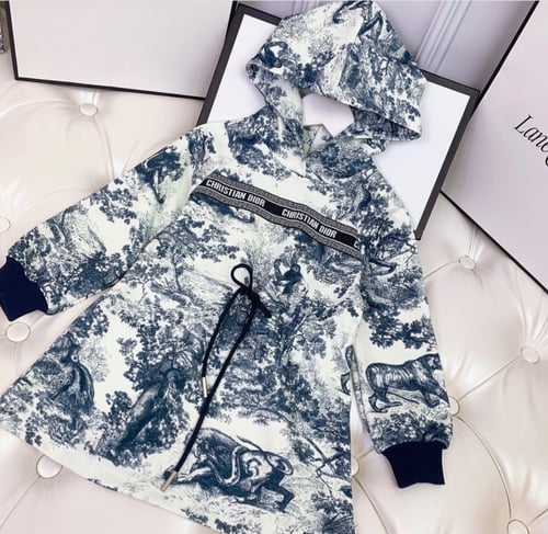 فستان ديور خريفي