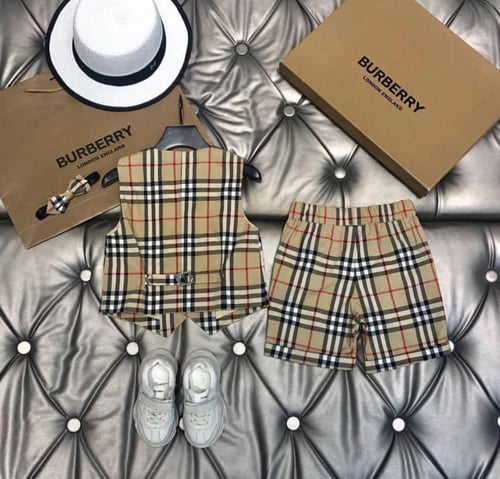 بدلة بربري ولادي 4قطع تي شيرت+بيونة+سيديري+شورت