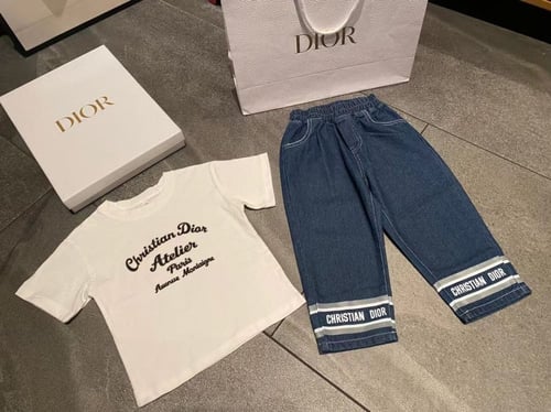 بدلة ديور ولادي جينز طويل مع تي شيرت من 3-12سنة