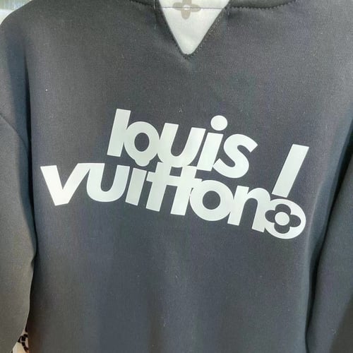 بدلة لويس فيتون ولادي قطعتين