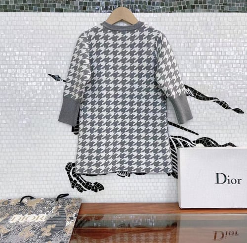 فستان ديور صوف طبق الاصل