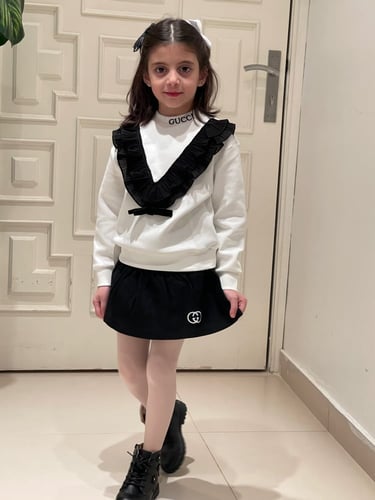 تيور قوتشي مزين بكرنيشة قطعتين