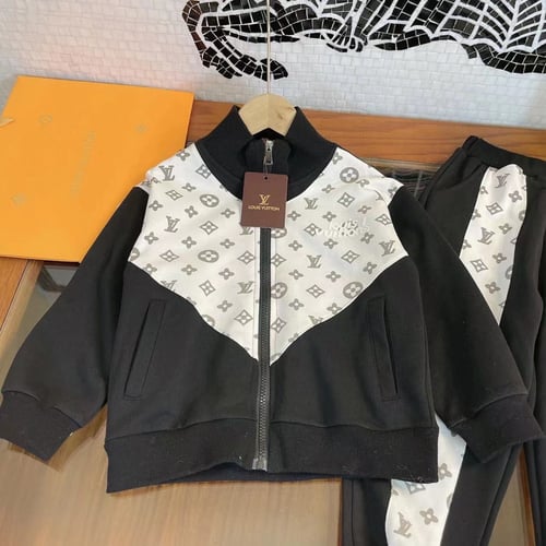 بدلة لويس فيتون ولادي قطعتين