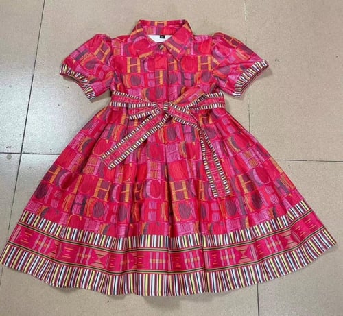 فستان انيق مزين بحزام