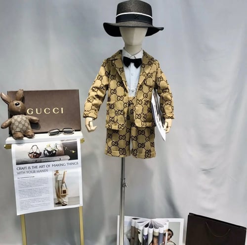 بدلة قوتشي ولادي مكونة من قطعتين جاكيت+شورت