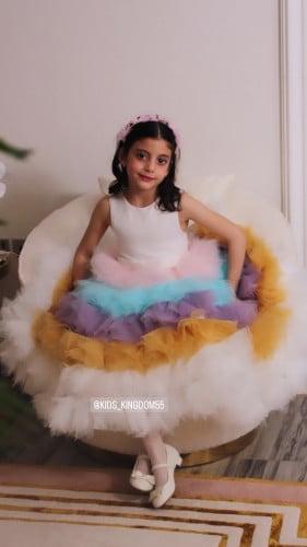 فستان فخم مزين بطبق تل وجابون مقاسات الفستان في ال...