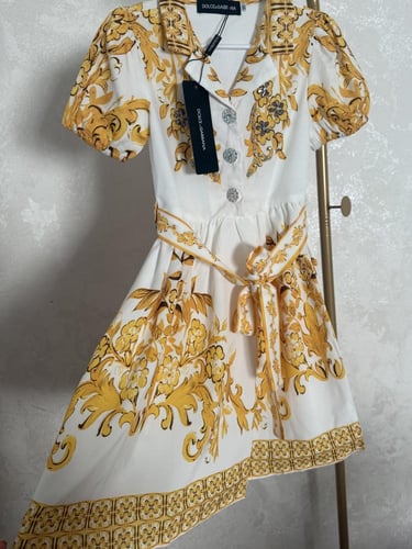 فستان جابانا مطرز بكريستال باللون الاصفر