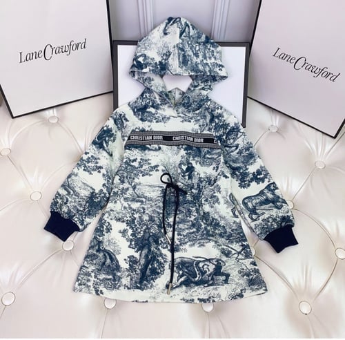 فستان ديور خريفي