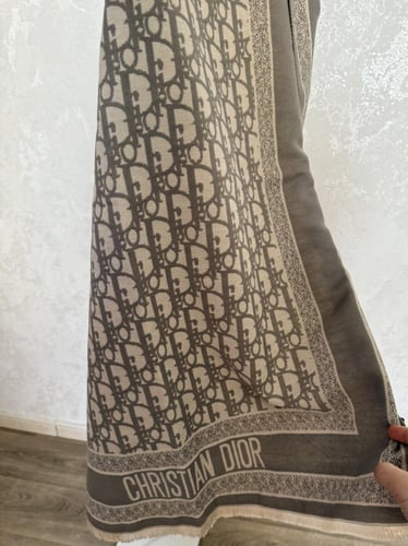 شال ديور كشمير بيج وسكري مع البوكس