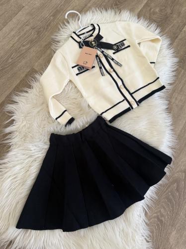 تيور دافئ من الصوف المحبوك ميوميو مزين بأزارير لؤل...