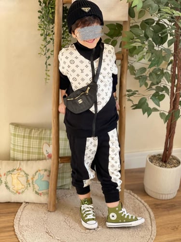 بدلة لويس فيتون ولادي قطعتين