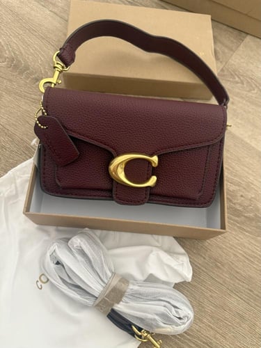 حقيبة كوتش تابي اللون البرغندي الحجم الصغير