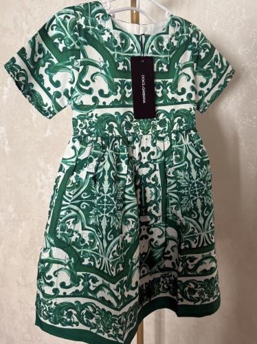 فستان D&G باللون الاخضر