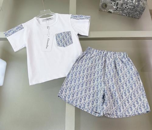 بدلة ديور ولادي قطعتين سماوي