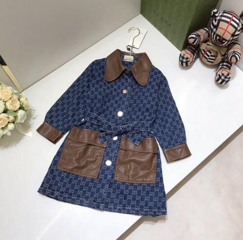 فستان ومعطف ينلبس بطريقتين قوتشي مزين بجلد فخم جدا...