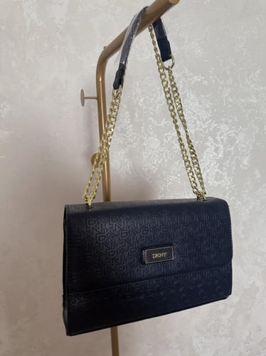 حقيبة دكني باللون الكحلي جودة عالية