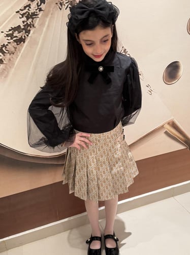 تيور ديور فخم قطعتين مزين بكسر وبروش مخمل