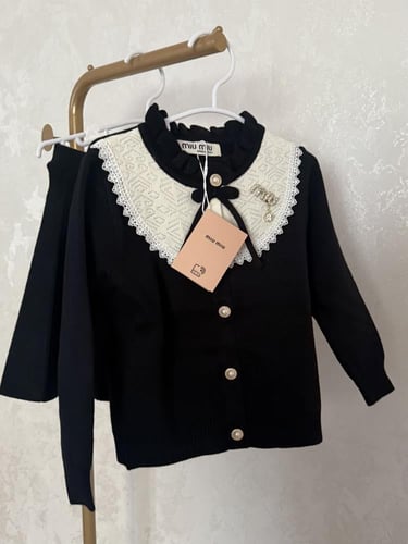 تيور ميوميو صوف مزين بغزل سنارة وازارير لؤلؤ وبروش