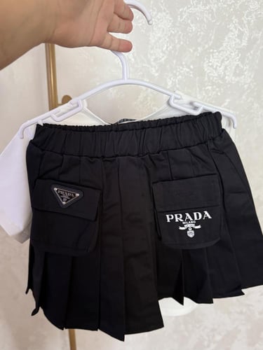 تيور برادا قطعتين مزين بكسر وجيوب