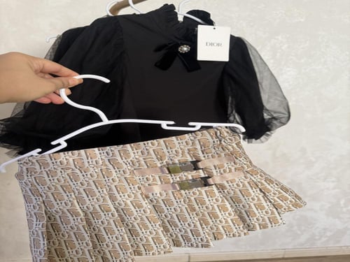 تيور ديور فخم قطعتين مزين بكسر وبروش مخمل