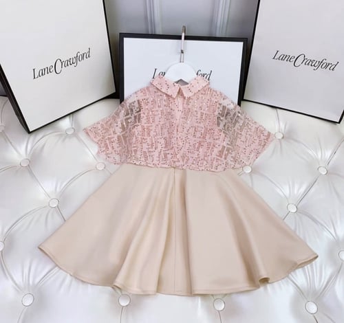 فستان مزين ببروش وقطعة ثابتة من الترتر