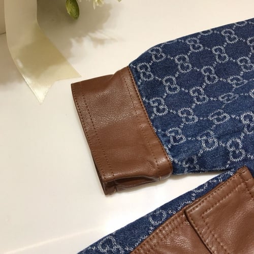 فستان ومعطف ينلبس بطريقتين قوتشي مزين بجلد فخم جدا...