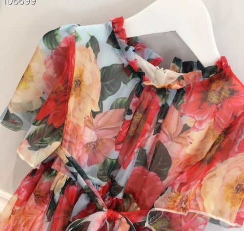 فستان D&G بربطة ع الخصر