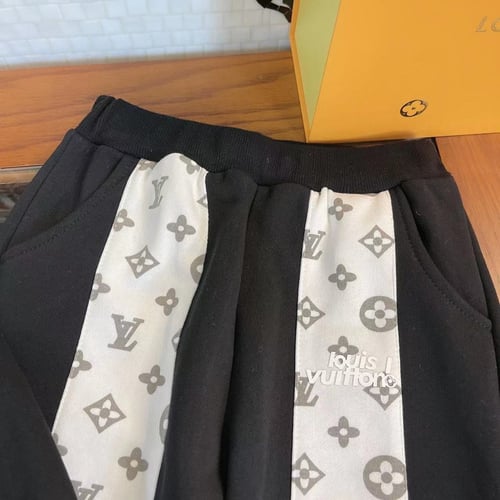 بدلة لويس فيتون ولادي قطعتين