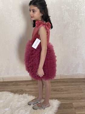 فستان فخم للمناسبات بلون مميز عنابي