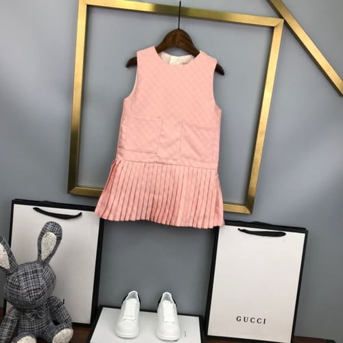 فستان قوتشي فخم مزين بكسر