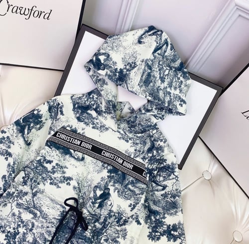 فستان ديور خريفي