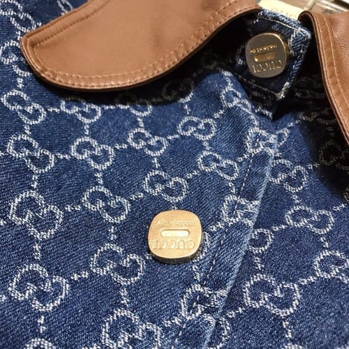 فستان ومعطف ينلبس بطريقتين قوتشي مزين بجلد فخم جدا...