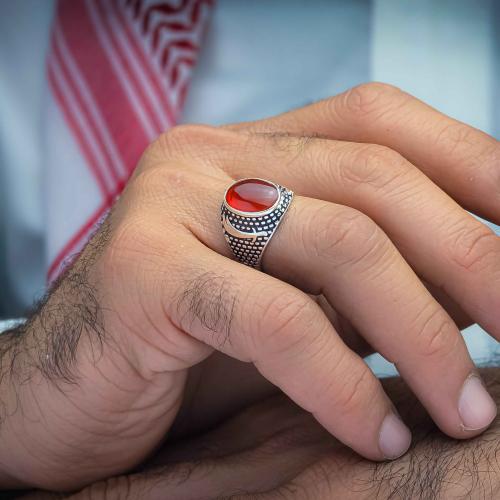 خاتم كلاسيكي عقيق يماني احمر رماني