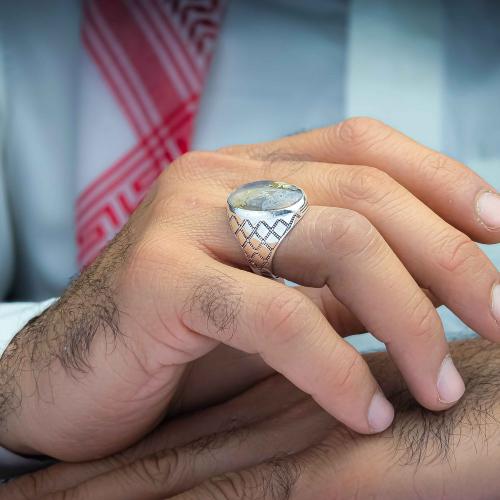 خاتم كلاسيكي عقيق يماني طحلبي