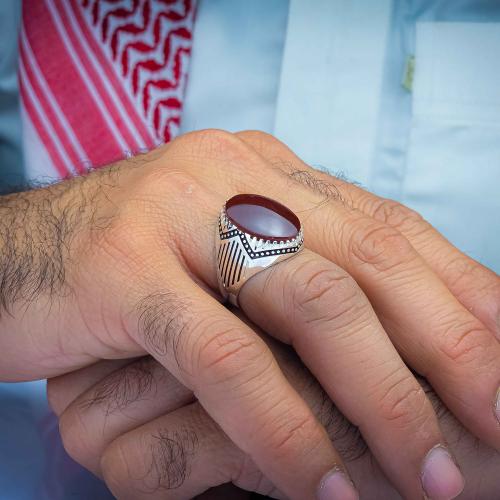 خاتم كلاسيكي عقيق يماني كبدي