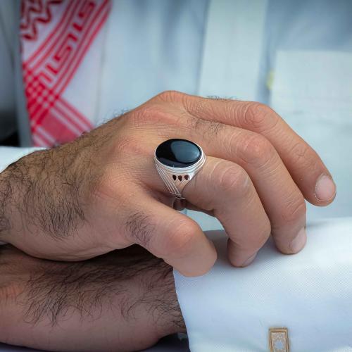 خاتم فضة عقيق يماني اسود