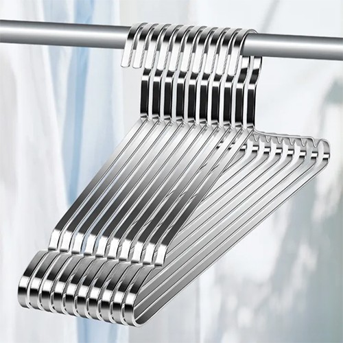 مجموعة شماعات ملابس من الستيل باللون الفضي